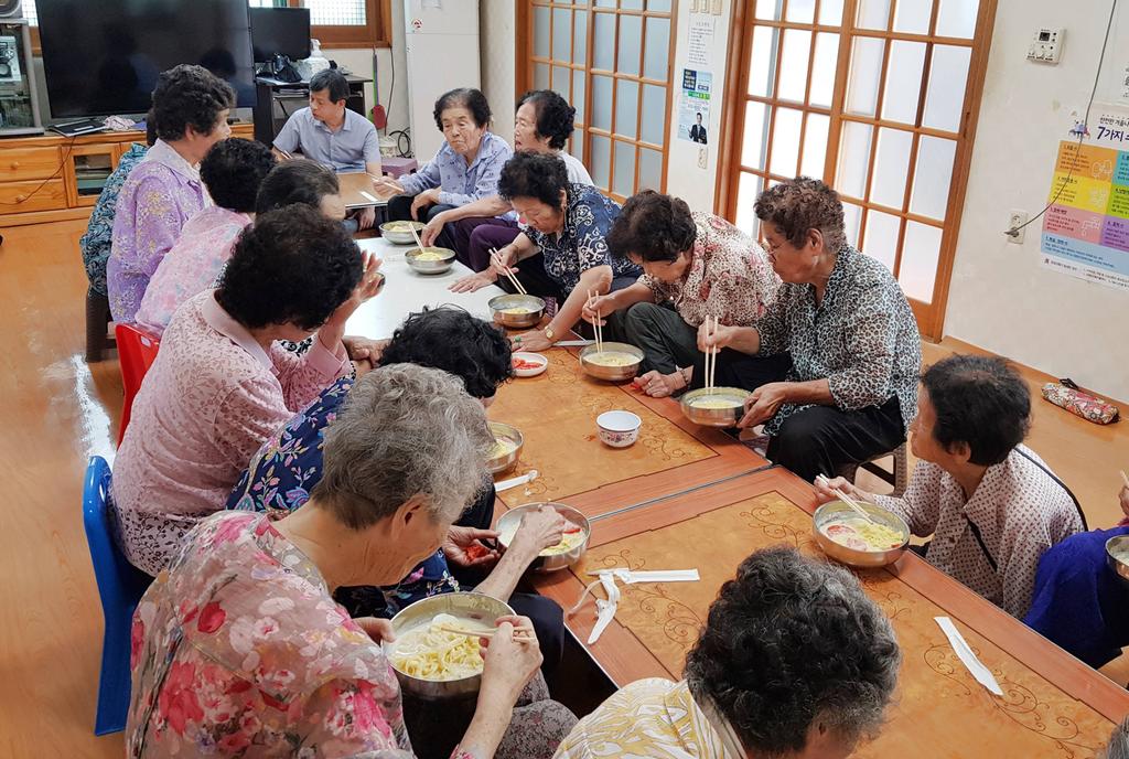 함양읍 경로당 급식식도우미 운영 점검